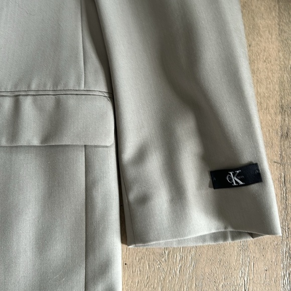 Calvin Klein suit coat, 42L, 100% wool.  New condition. - Picture 2 of 7